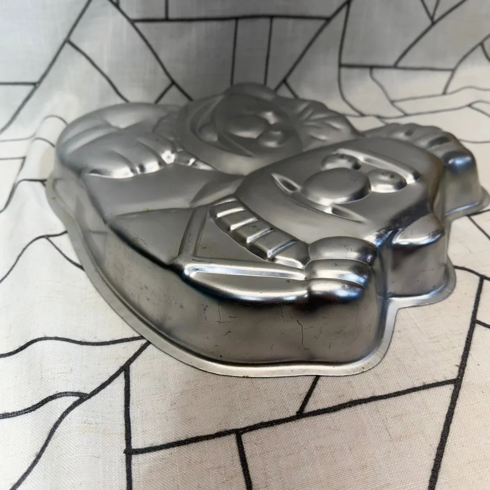 Wilton Cake Pan 13